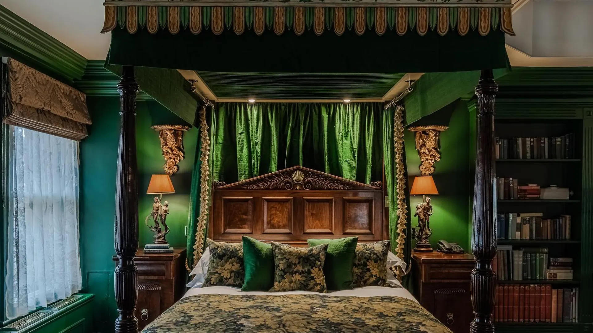 4 Smart 4-Star Hotels in Barbican Worth Booking